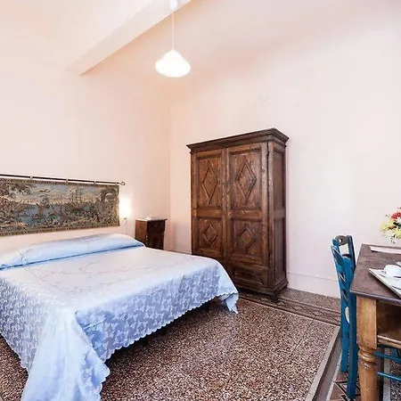 בית הארחה Residenza Martin פירנצה